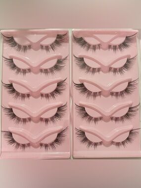 False Eyelashes Set - Black Wispy Lashes (10 Pairs)